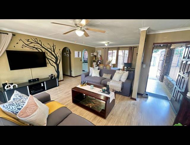 3 BEDROOM HOUSE FOR SALE IN ELANDSPARK